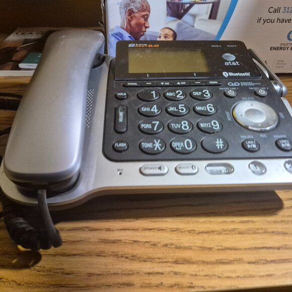 AT&T 2 Line Answering Machine Phone - Picture 1 of 6